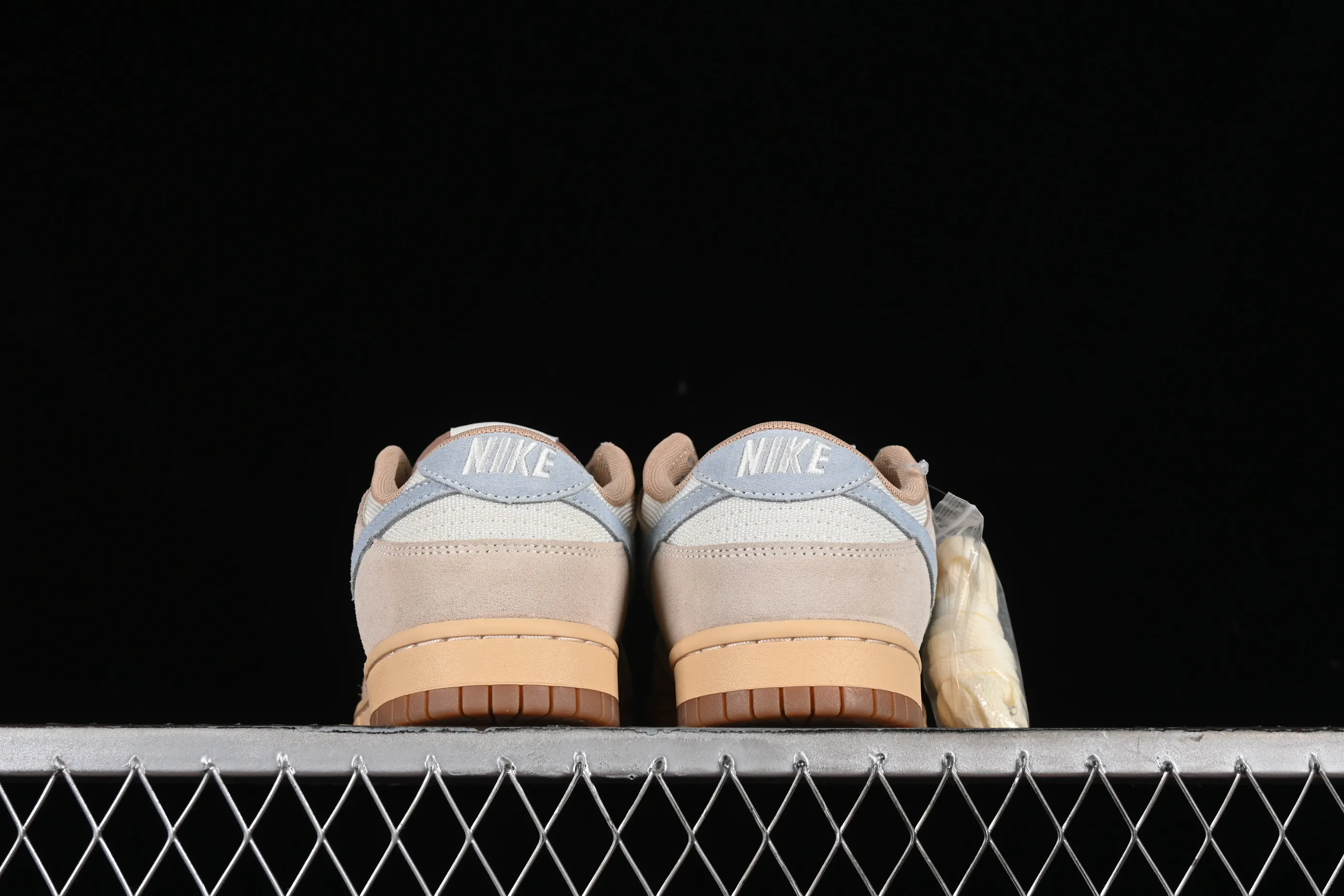 All categories Nk SB Dunk Series Nk SB Dunk Low low-top sneakers Nk Dunk Low "Sanddrift Blue" distressed sand contrast style SB low-top sports and leisure sneakers HF0106-100
